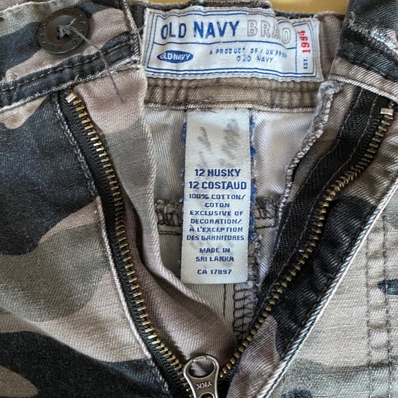 Old navy shorts (mint condition) - Picture 3 of 3